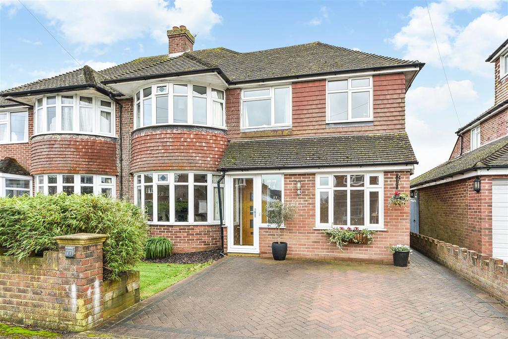Willowbed Drive, Chichester 4 bed semidetached house £550,000