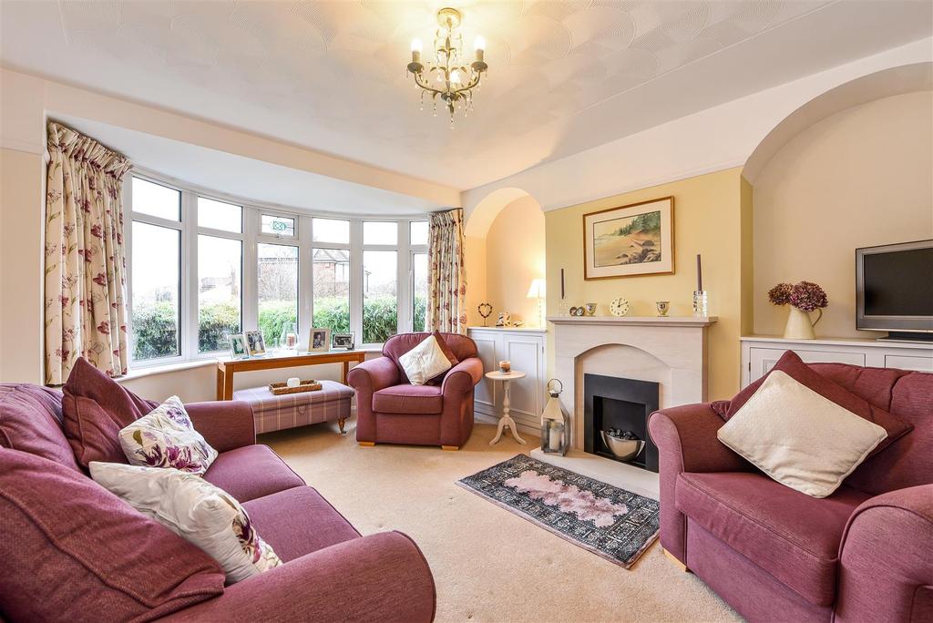 Willowbed Drive, Chichester 4 bed semidetached house £550,000