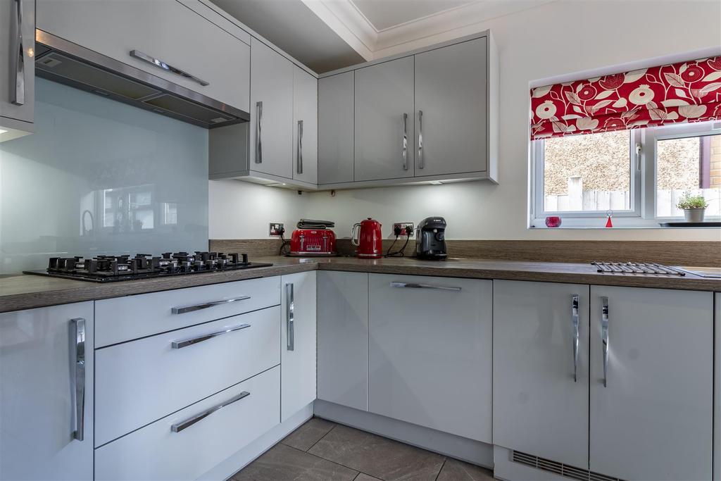 Kitchen 3.jpg