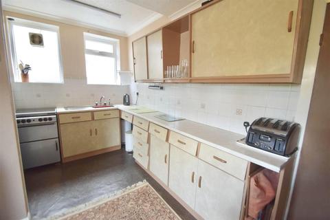 32 Beech Grove, Whitley Bay, NE26 3PL