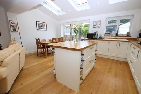 19 Chard Road, Exeter, EX1 3AY