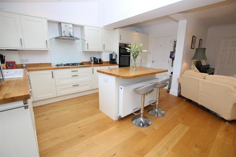 19 Chard Road, Exeter, EX1 3AY