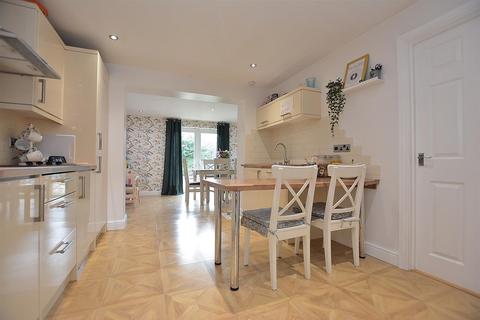 9 Brookvale Close, Mansfield, NG18 3LX
