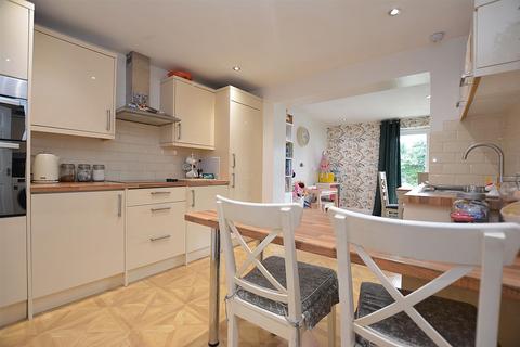 9 Brookvale Close, Mansfield, NG18 3LX