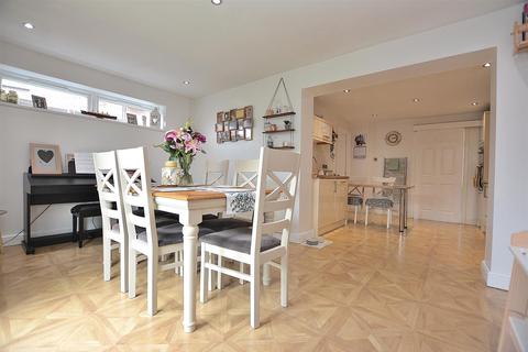9 Brookvale Close, Mansfield, NG18 3LX