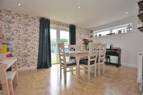 9 Brookvale Close, Mansfield, NG18 3LX