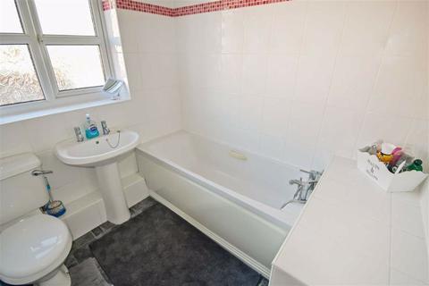 9 Fieldside Close, Thorngumbald, Hull, HU12 9GE
