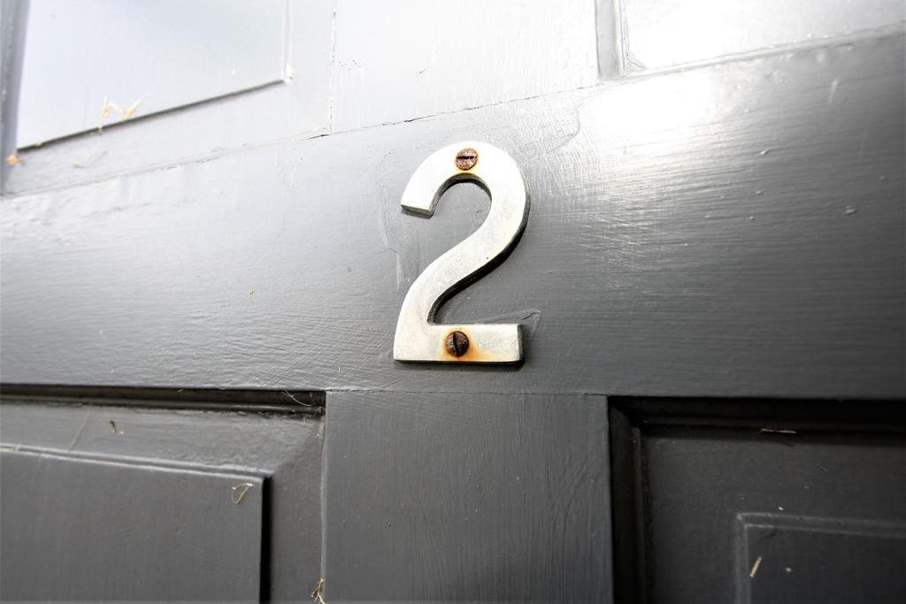 Flat 2 pic 1.JPG