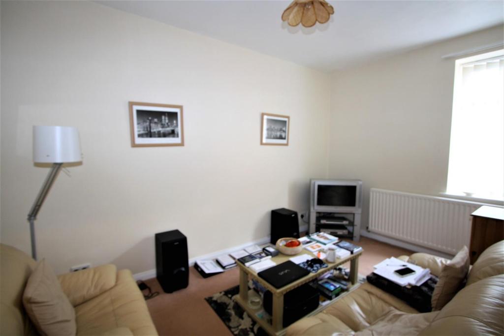 Flat 7 pic 5.JPG