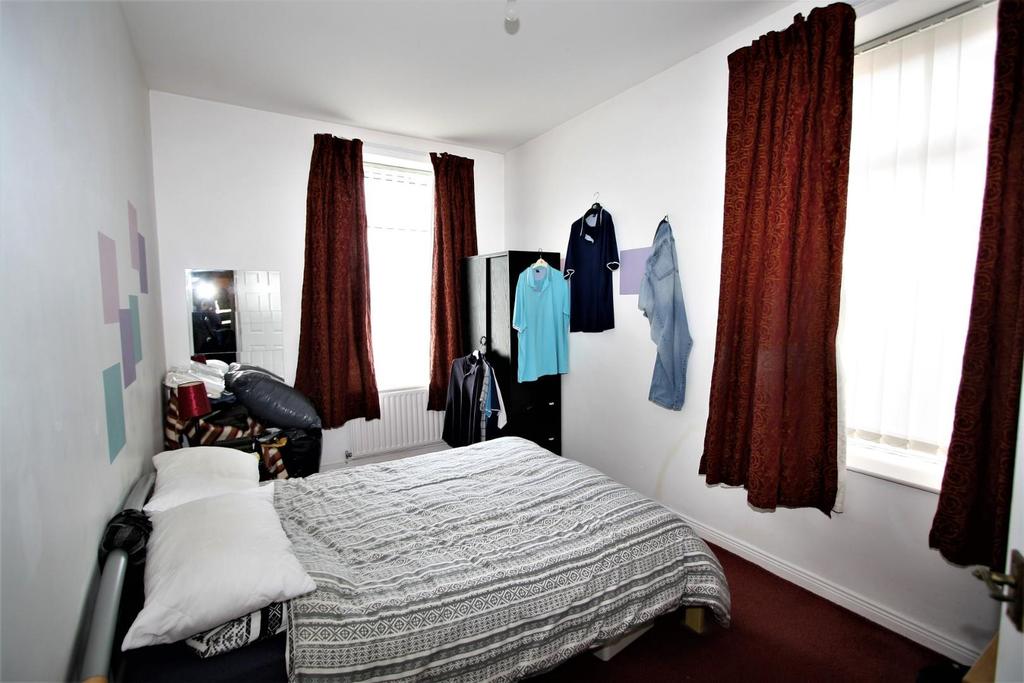 Flat 8 pic 3.JPG