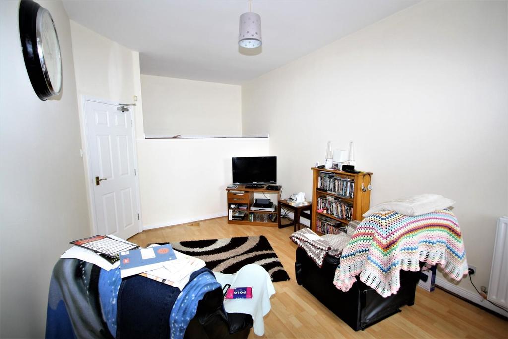 Flat 8 pic 4.JPG