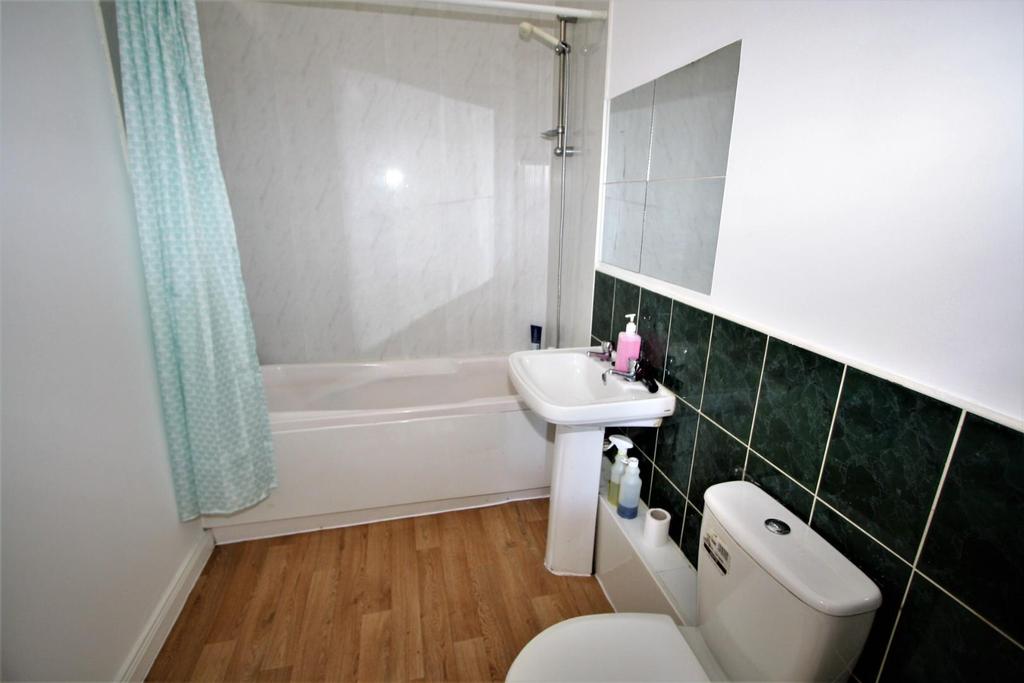 Flat 2 pic 6.JPG
