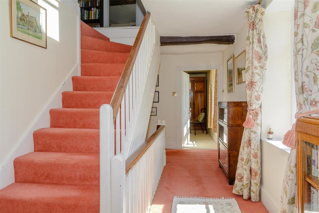8342044-interior12.jpg