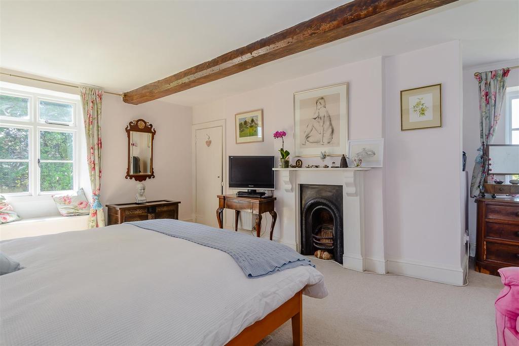 8342044-interior13.jpg