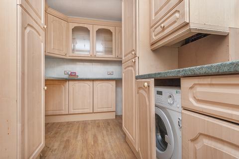 2 bedroom flat to rent - West Pilton Terrace Edinburgh EH4 4JZ United Kingdom