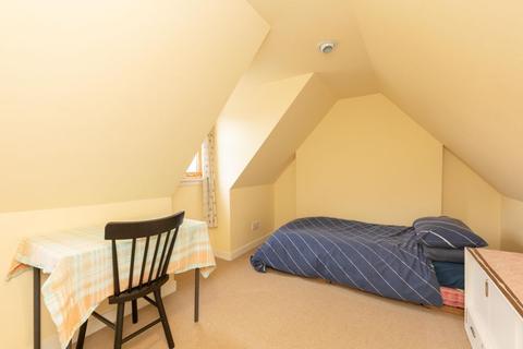 5 Roseburn Cliff, Edinburgh, EH12 6AL