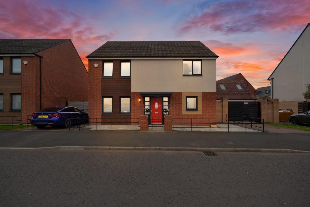 4 Bedroom House for Sale on Shoreswood Way, Greenside, Newcastle Great