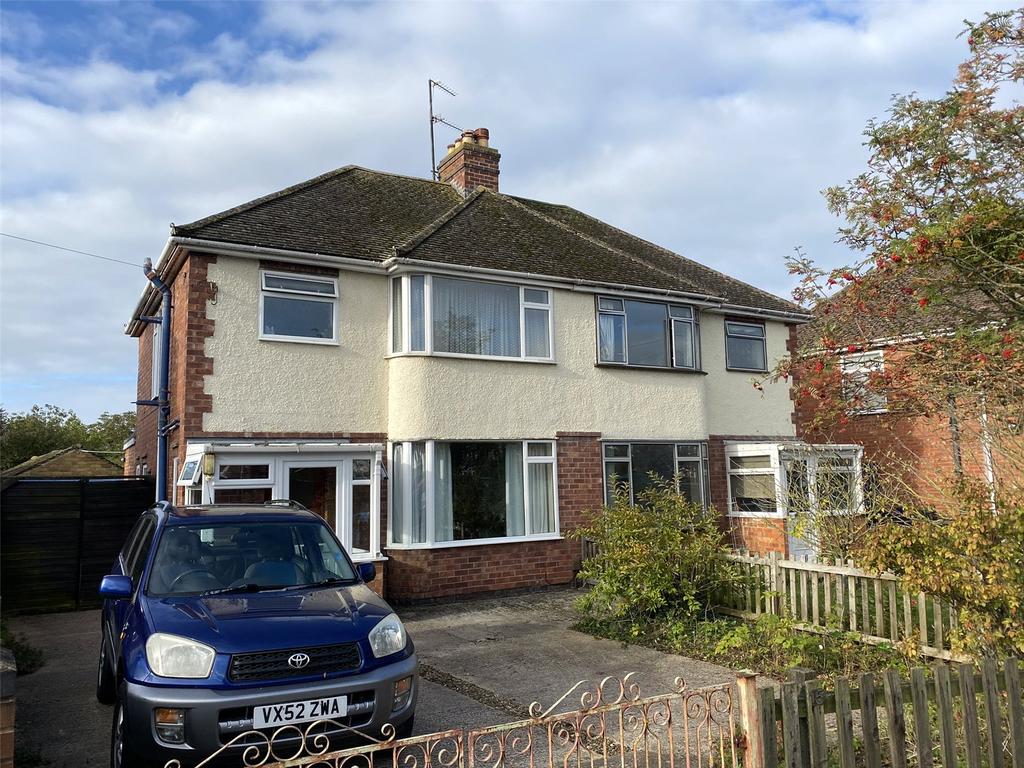 Sandycroft Road, Churchdown, Gloucester, GL3 3 bed semidetached house