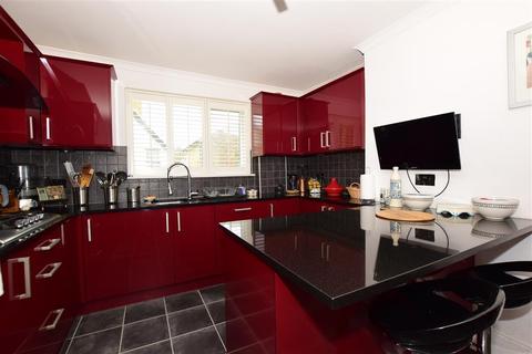 86 Coolinge Road, Folkestone, CT20 1EP
