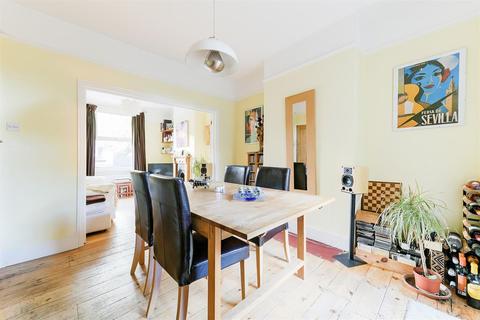 63 Braemar Road, Brentford, TW8 0NS