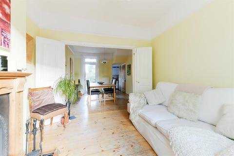 63 Braemar Road, Brentford, TW8 0NS
