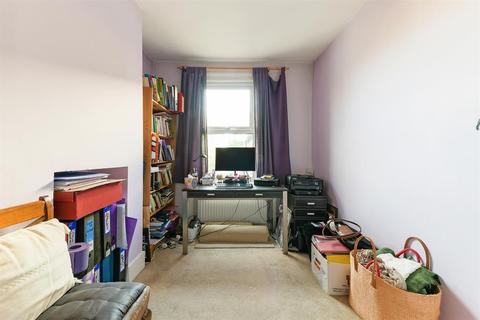 63 Braemar Road, Brentford, TW8 0NS