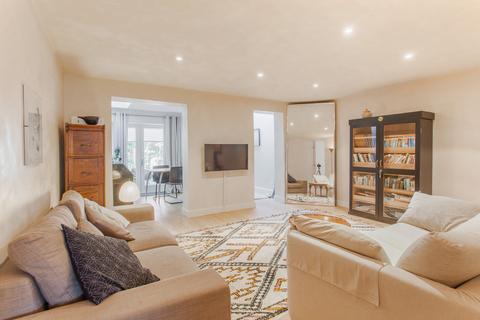 36 Rectory Square, London, E1 3NG