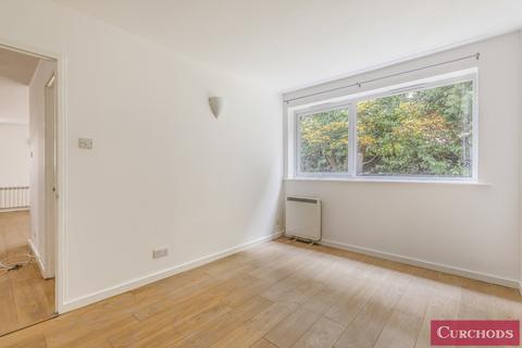 Flat 1, Southwood Court Pine Grove, Weybridge, KT13 9AT