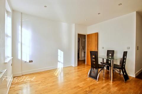 2 bedroom flat to rent, Trafalgar Road, London