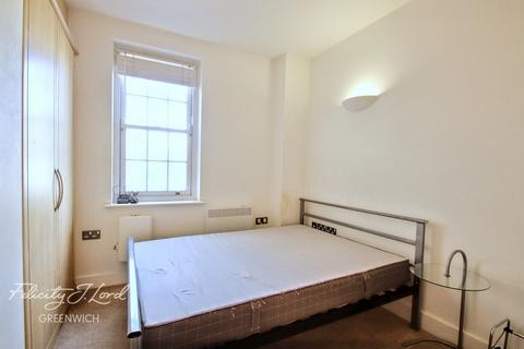 2 bedroom flat to rent, Trafalgar Road, London