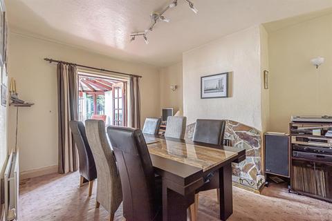 49 Canada Drive, Rawdon, Leeds, LS19 6LU