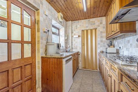 49 Canada Drive, Rawdon, Leeds, LS19 6LU