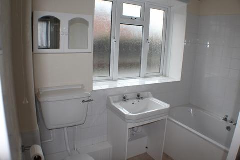 1 bedroom flat to rent, Scotts Road Stourbridge DY8 1XZ