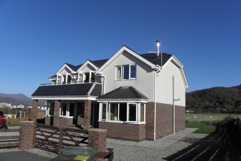 Awelfor Penrhyn Drive South, Fairbourne, LL38 2DZ