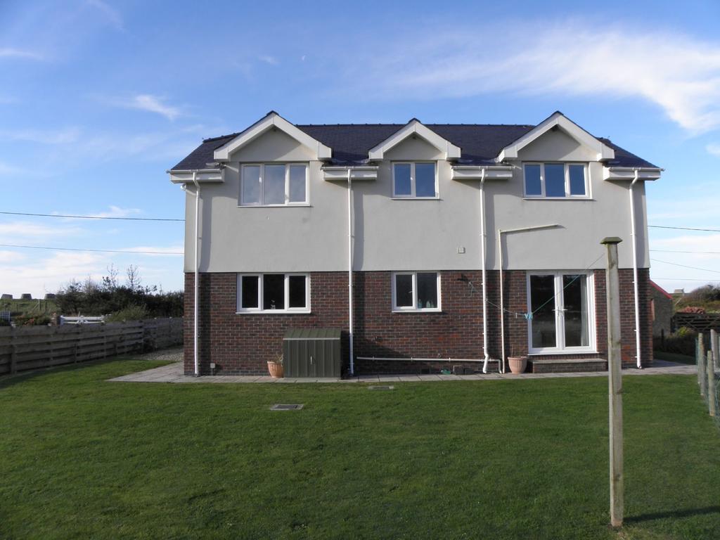 Awelfor, Penrhyn Drive South, Fairbourne LL38 2DZ 5 bed detached house