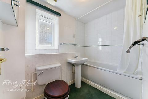 13 Ferguson Close, London, E14 3SH