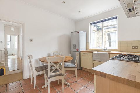 4 Pevensey Road, London, SW17 0HW