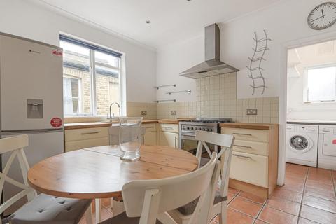 4 Pevensey Road, London, SW17 0HW