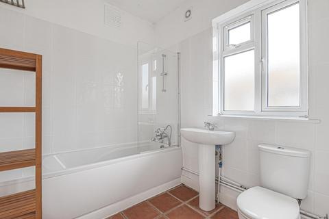 4 Pevensey Road, London, SW17 0HW