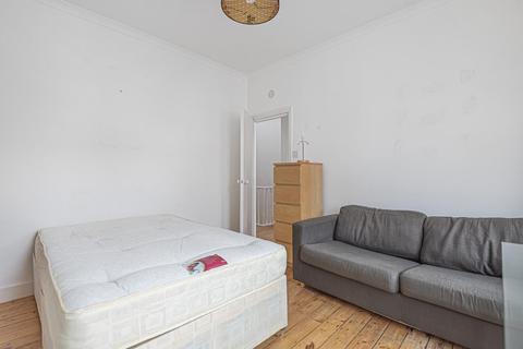 4 Pevensey Road, London, SW17 0HW