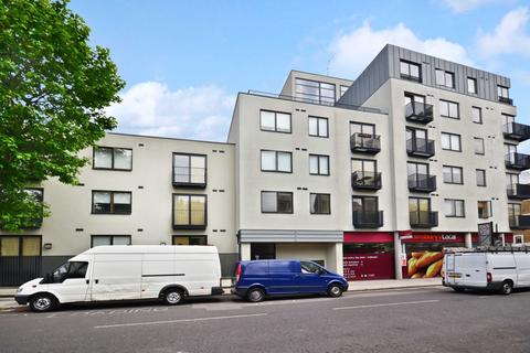 Studio to rent, Cavendish Road, Kilburn NW6