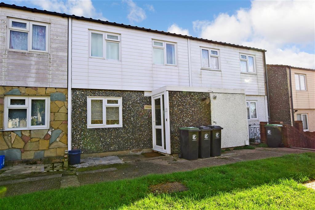 Limes Avenue, Chigwell, Essex 3 bed terraced house £340,000