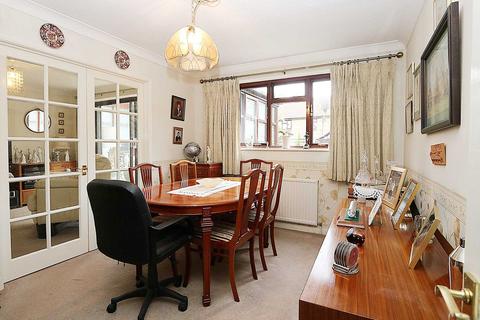 The Brae Hazel Road, Purley On Thames, Reading, RG8 8BB