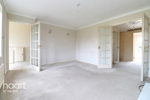 33 Booth Way, Little Paxton, St Neots, PE19 6JT