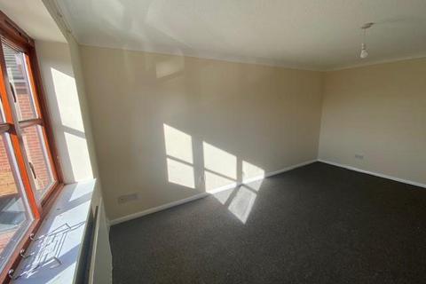 2 bedroom flat to rent, Rugby Court, Oxford Street, Grantham, NG31