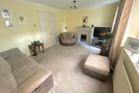 20 Denham Close, Canford Heath, Poole, BH17 9HL