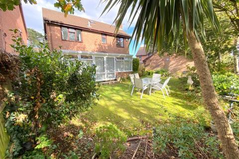 20 Denham Close, Canford Heath, Poole, BH17 9HL