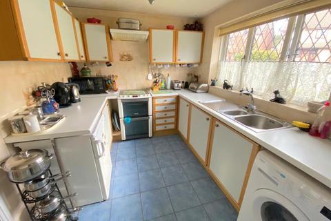 20 Denham Close, Canford Heath, Poole, BH17 9HL