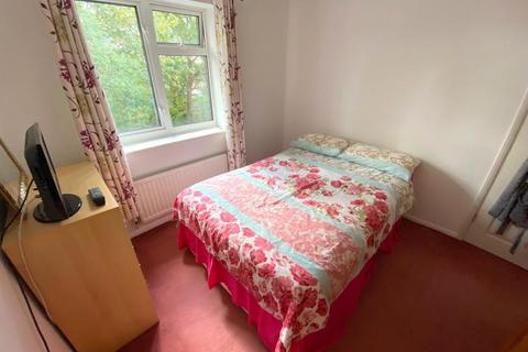 20 Denham Close, Canford Heath, Poole, BH17 9HL