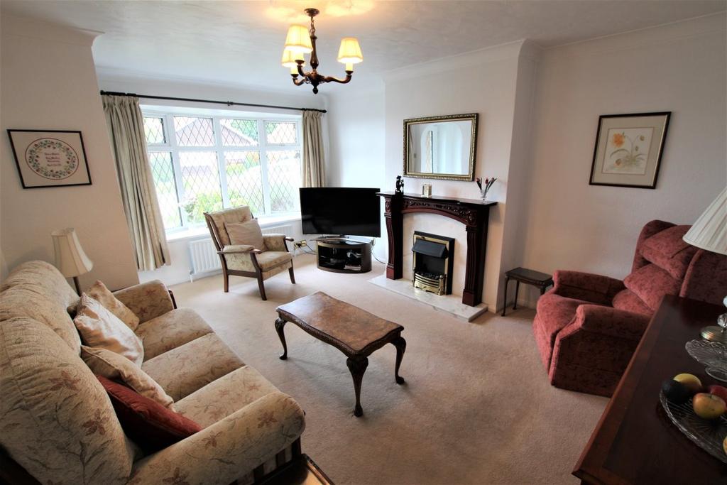 Larks Hill, Pontefract 2 bed bungalow for sale £189,995